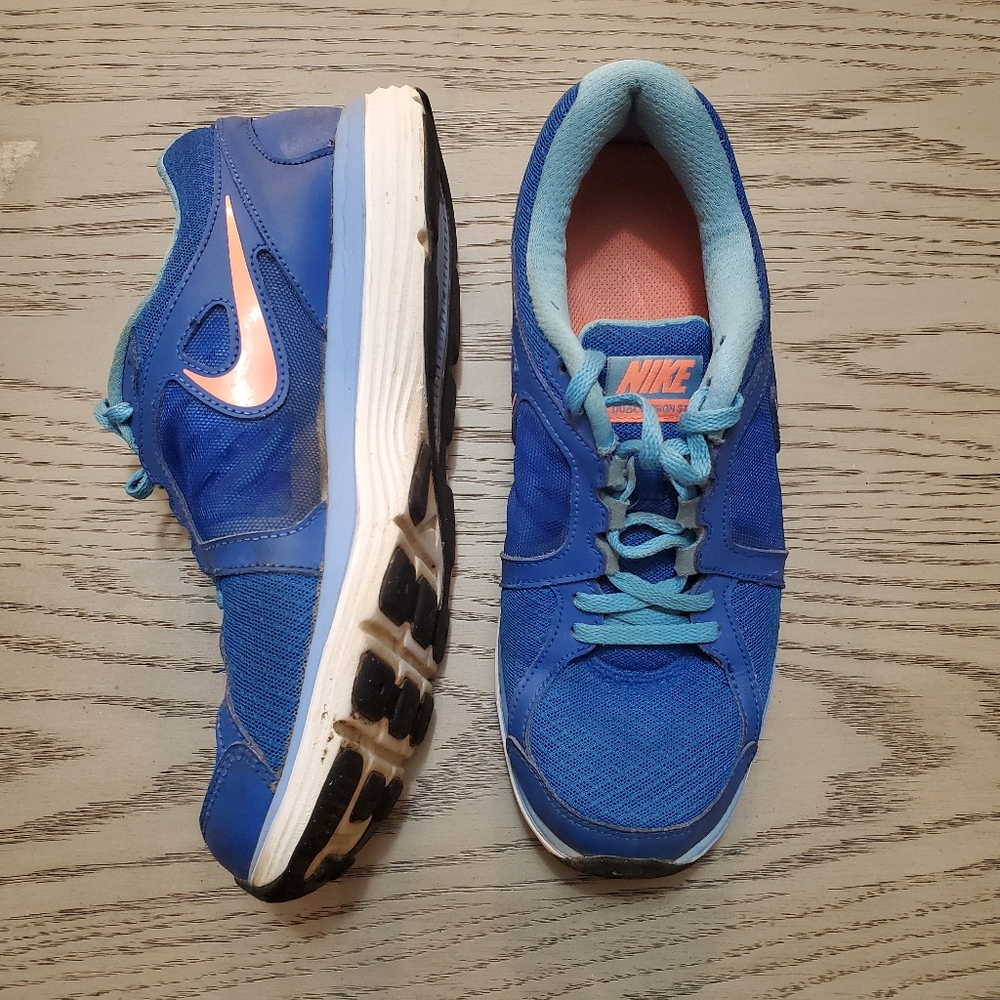 Nike Dual Fusion ST3 running shoe size 9.5